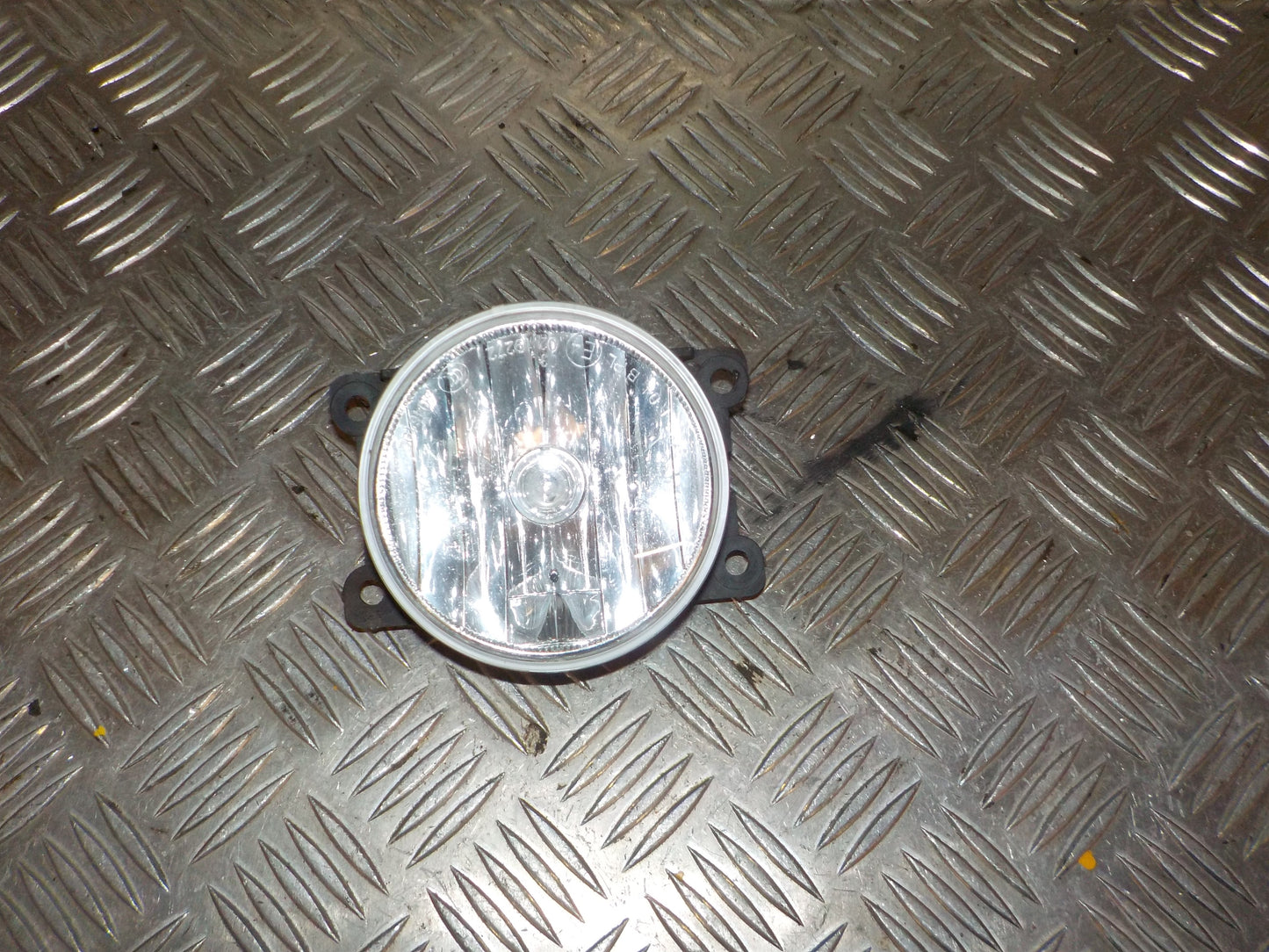 Citroen C3 II Tågelygte For Med OEM Nr. 6206N0 Fra Citroen Ophugger