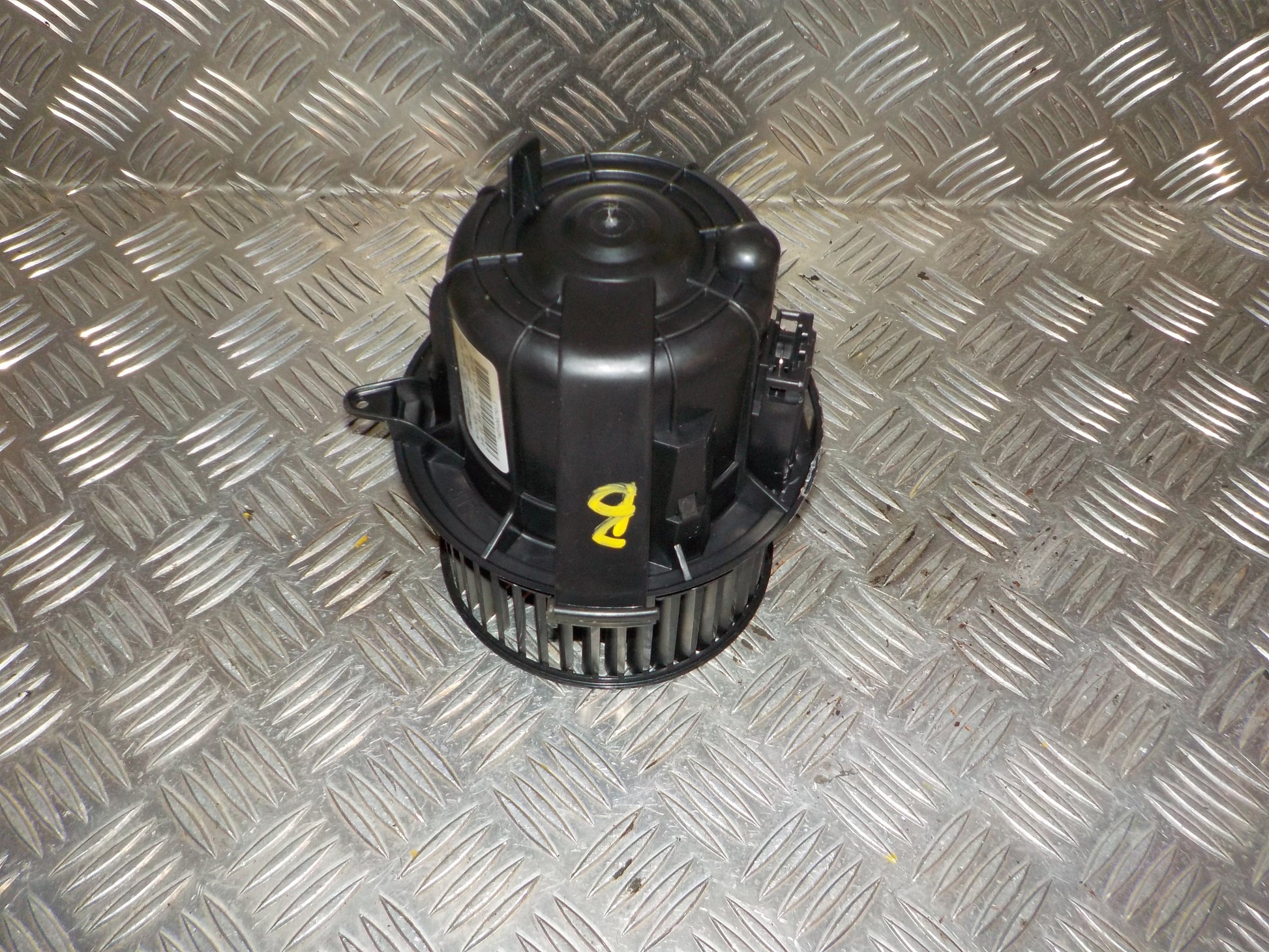 Citroen C3 II Varmeblæser Med OEM Nr. T4054002 Fra Citroen Ophugger