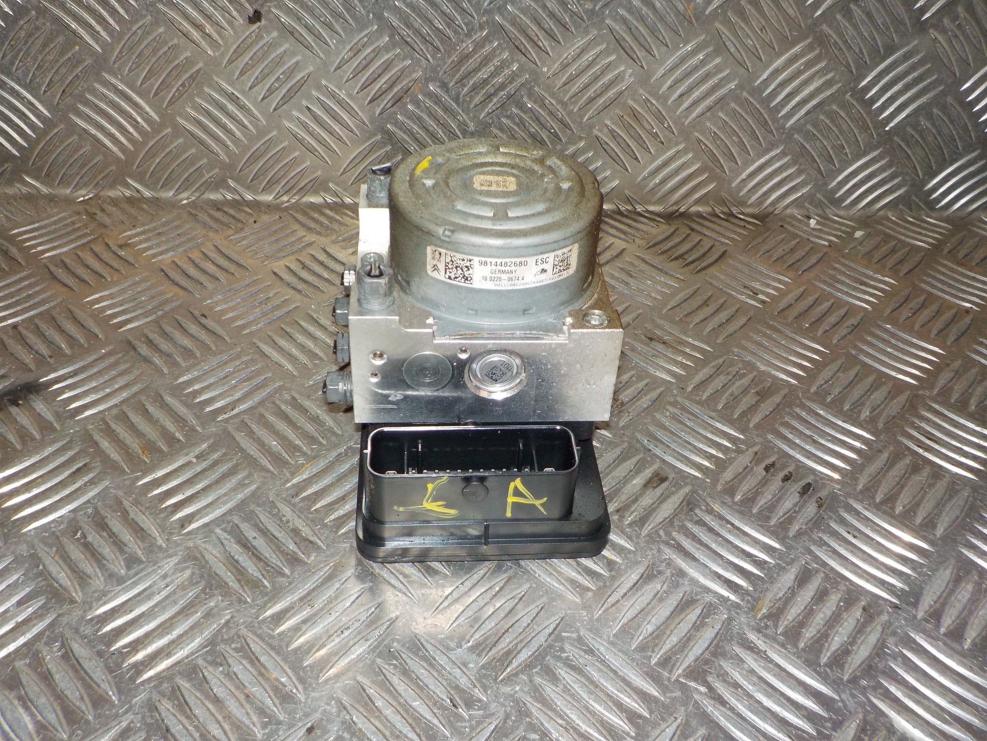 Citroen C3 II Abs Pumpe Med OEM Nr. 9814482680 Fra Citroen Ophugger