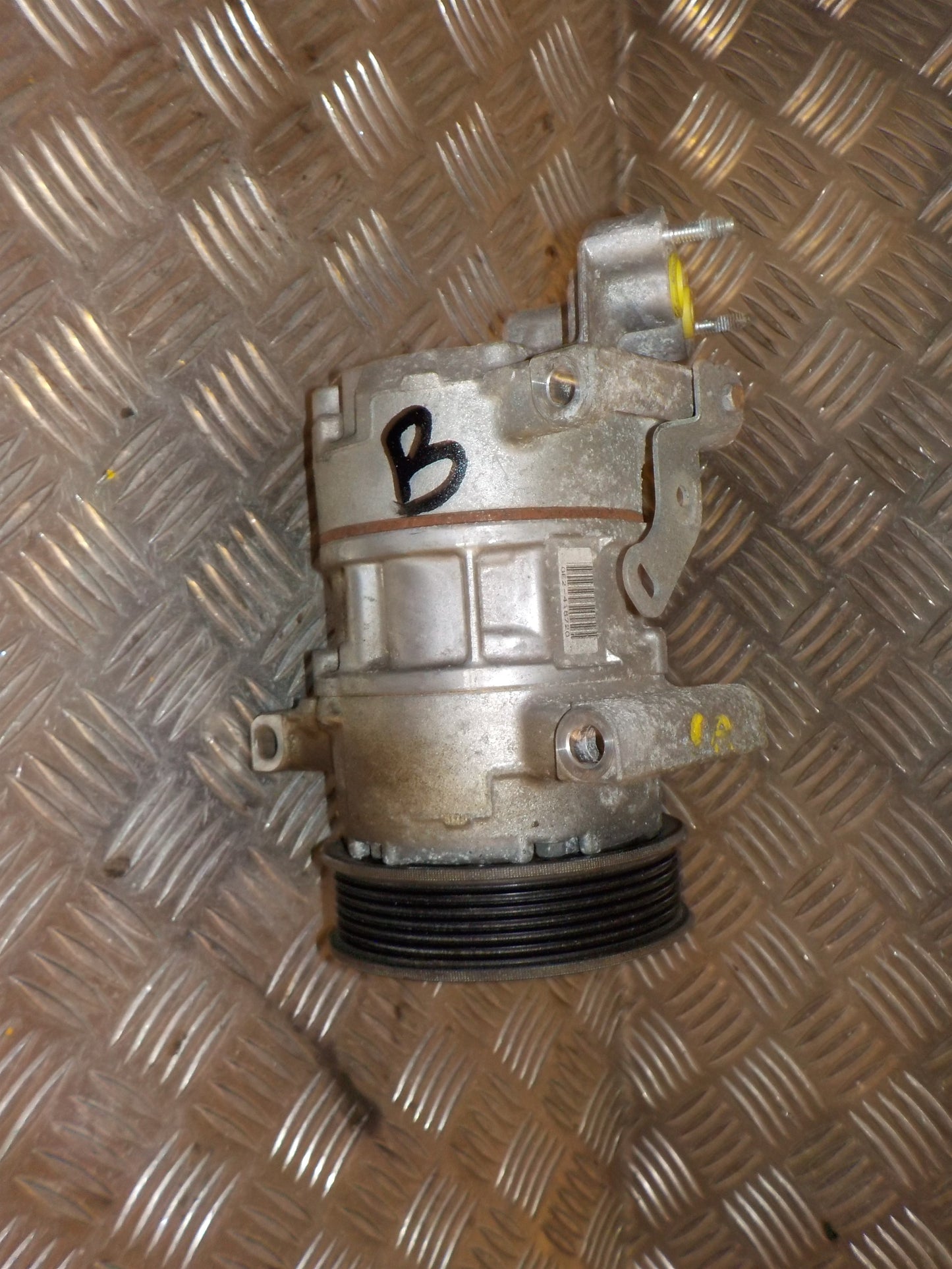 Citroen C3 II Aircondition Pumpe Med OEM Nr. 9672247080 Fra Citroen Ophugger