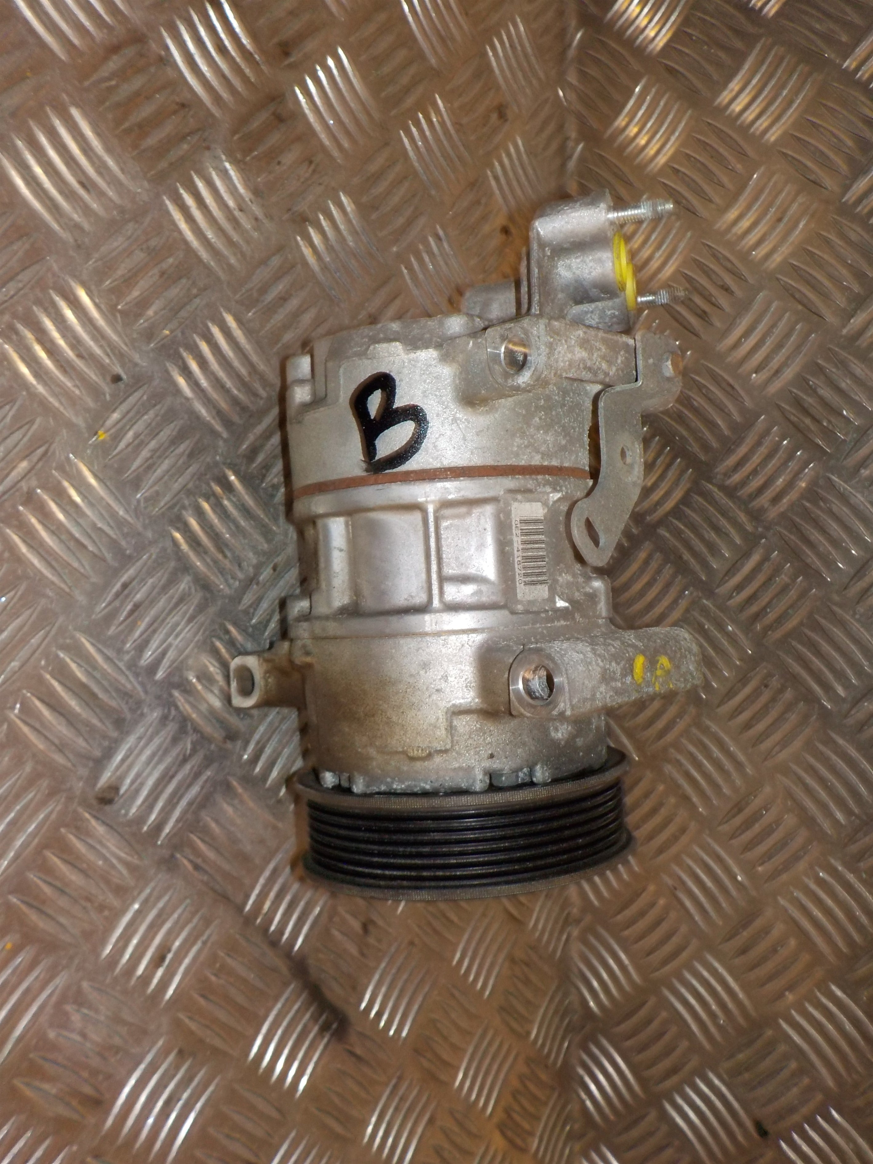 Citroen C3 II Aircondition Pumpe Med OEM Nr. 9672247080 Fra Citroen Ophugger