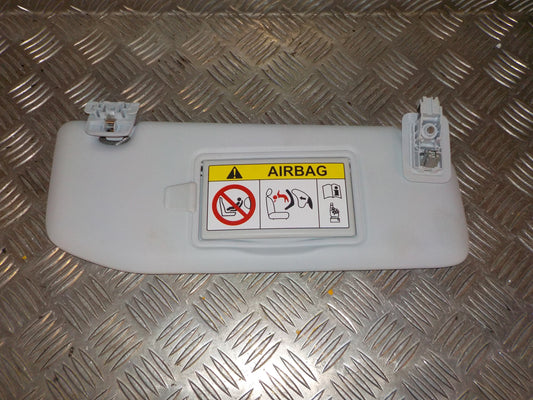 Peugeot 208 Solskærm Med OEM Nr. 16125932PR Fra Peugeot Ophugger