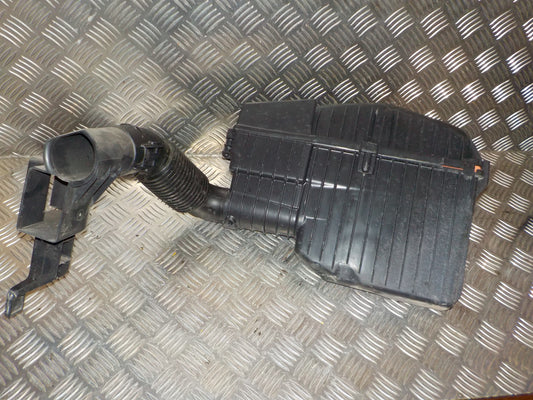 Peugeot 208 Luftfilterkasse  Med OEM Nr. 9813534180 Fra Peugeot Ophugger