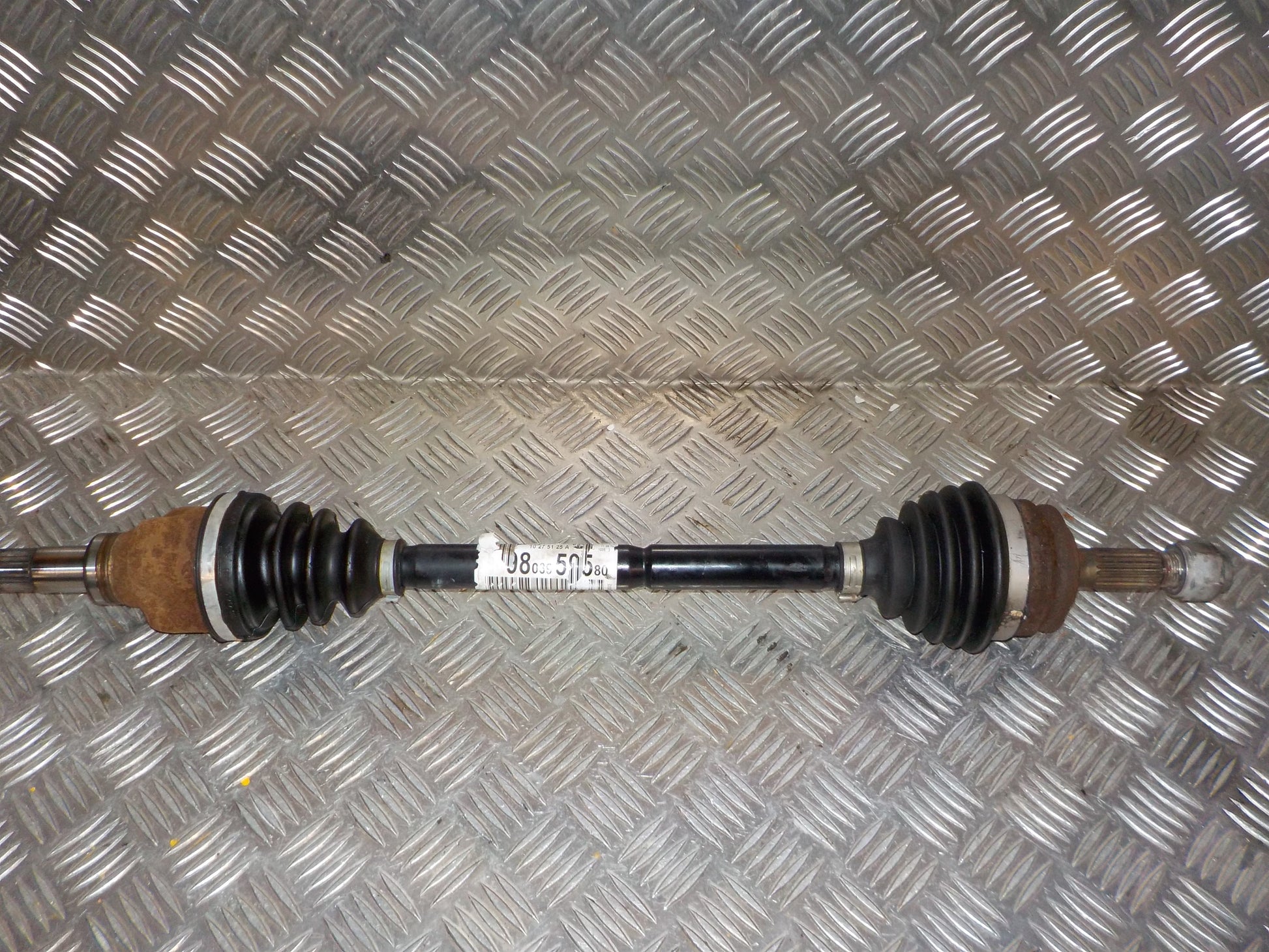 Peugeot 208 Trækaksel For V Med OEM Nr. 9803959580 Fra Peugeot Ophugger