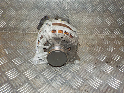 Peugeot 208 Generator Med OEM Nr. 9809391880 Fra Peugeot Ophugger