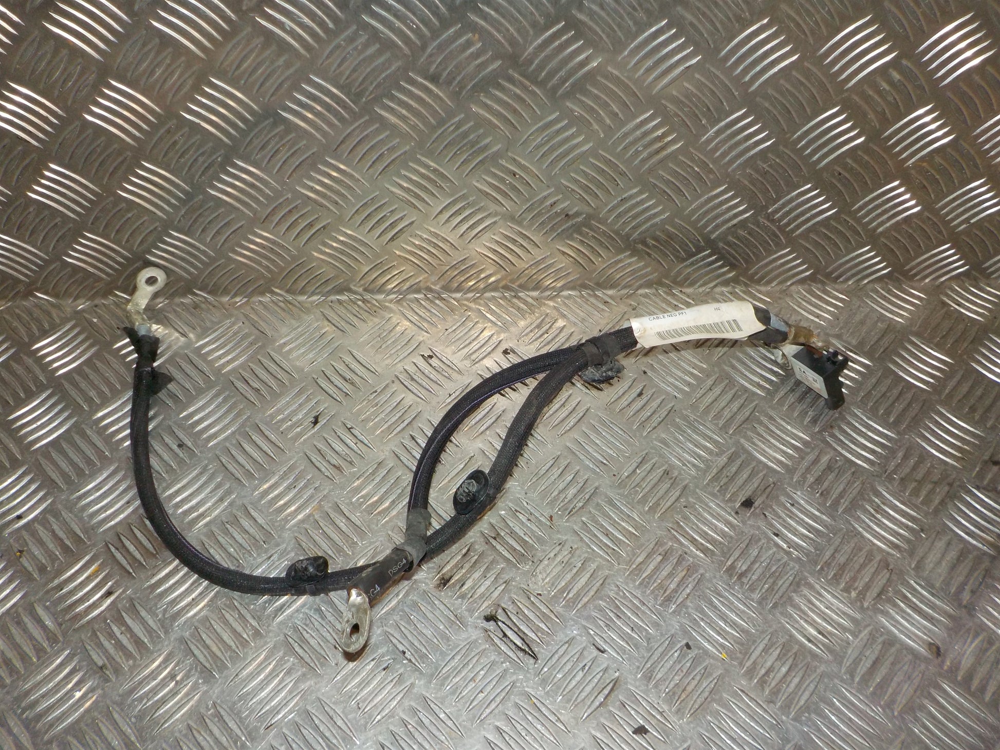 Peugeot 208 Batteri Kabel Med Spædings Overvågning Med OEM Nr. 9816283580 Fra Peugeot Ophugger