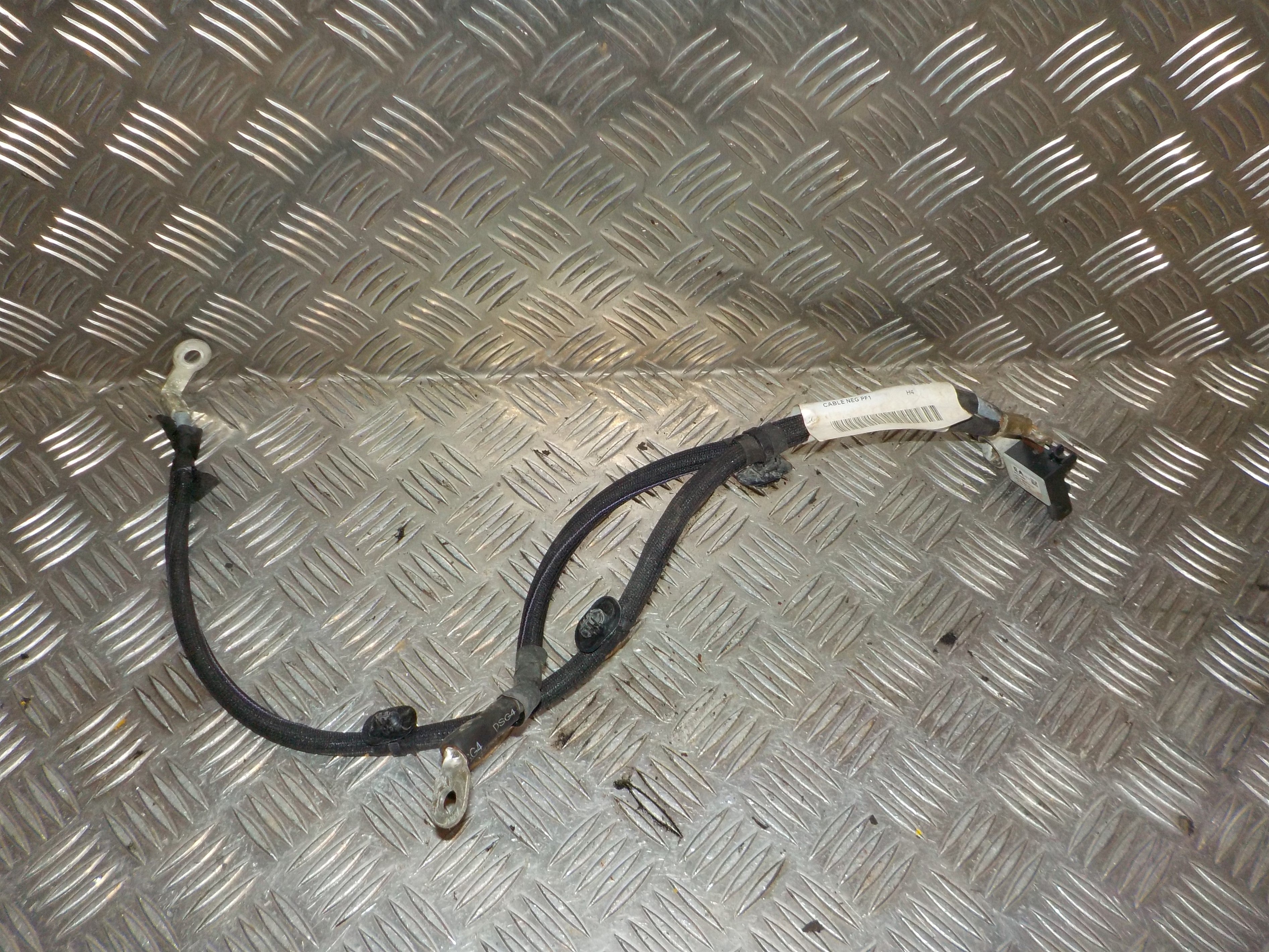 Peugeot 208 Batteri Kabel Med Spændings Overvågning Med OEM Nr. 9816283580 Fra Peugeot Ophugger