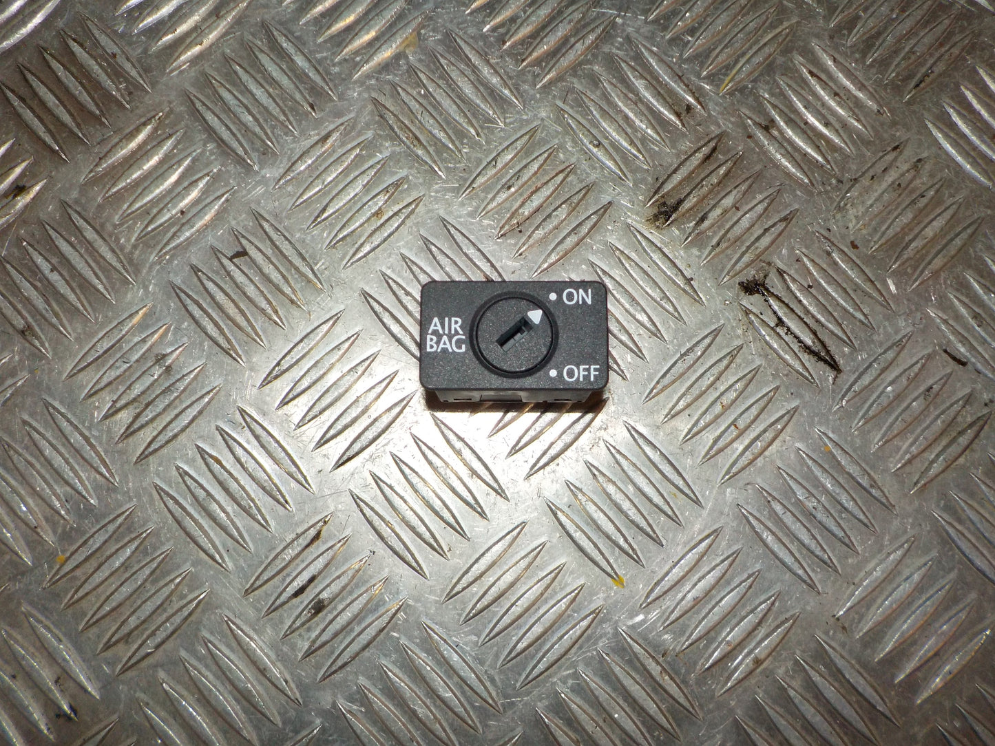 Skoda Citigo Airbag Kontrollampe Med OEM Nr. 1K0919237D9B9 Fra Skoda Ophugger