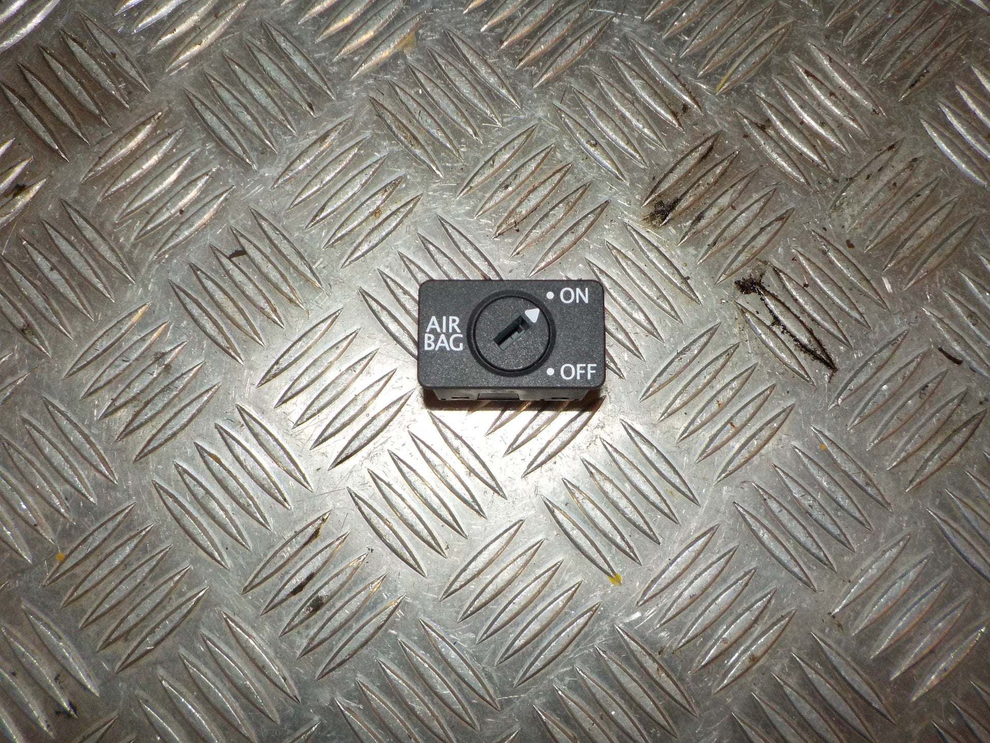 Skoda Citigo Airbag Kontrollampe Med OEM Nr. 1K0919237D9B9 Fra Skoda Ophugger