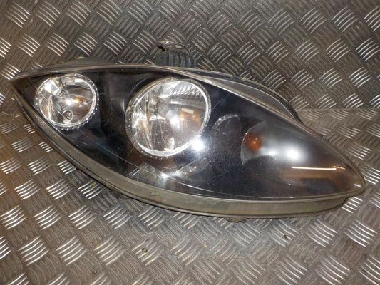 Seat Altea Forlygte Med OEM Nr. 5P1941006D Fra Seat Ophugger