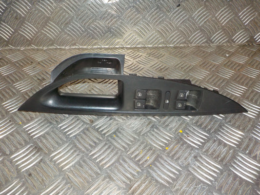 Seat Altea Kontakt Rudehejs Med OEM Nr. 1K4959857 Fra Seat Ophugger