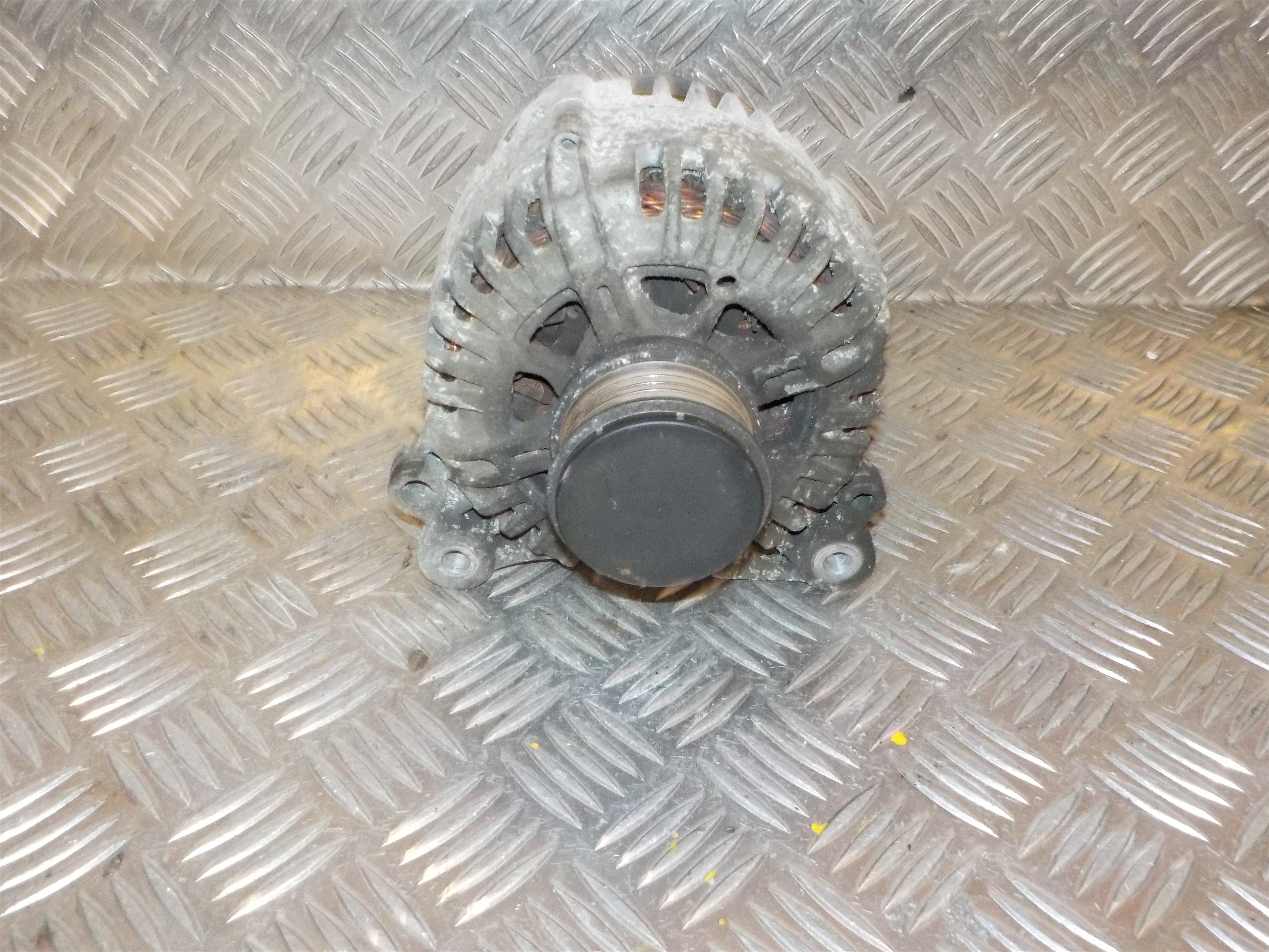 Skoda Octavia Generator Med OEM Nr. 06F903023H Fra Skoda Ophugger