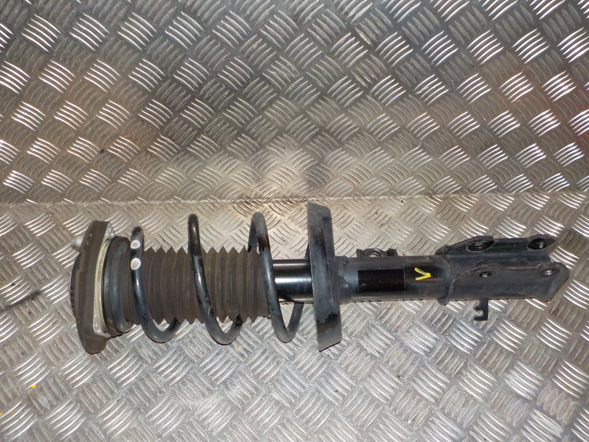 Opel Astra K Fjederben For V Med OEM Nr. 39131175 Fra Opel Ophugger