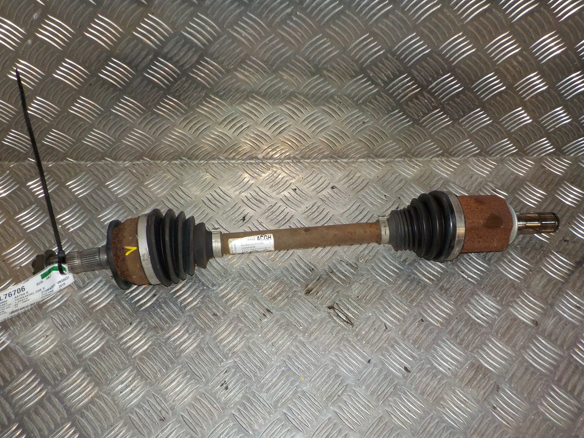 Opel Astra K Trækaksel For V Med OEM Nr. 39129235 Fra Opel Ophugger