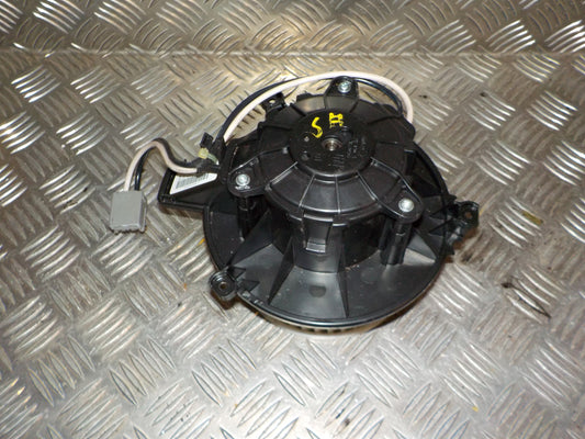 Opel Astra K Varmeblæser Med OEM Nr. KG087001 Fra Opel Ophugger