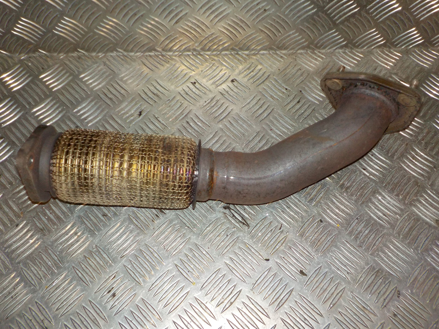 Opel Astra K Udstødnings Tilgangsrør Med OEM Nr. 39104362 Fra Opel Ophugger