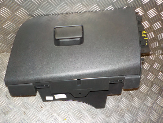 Opel Astra K Handskerum Med OEM Nr. 39203527 Fra Opel Ophugger