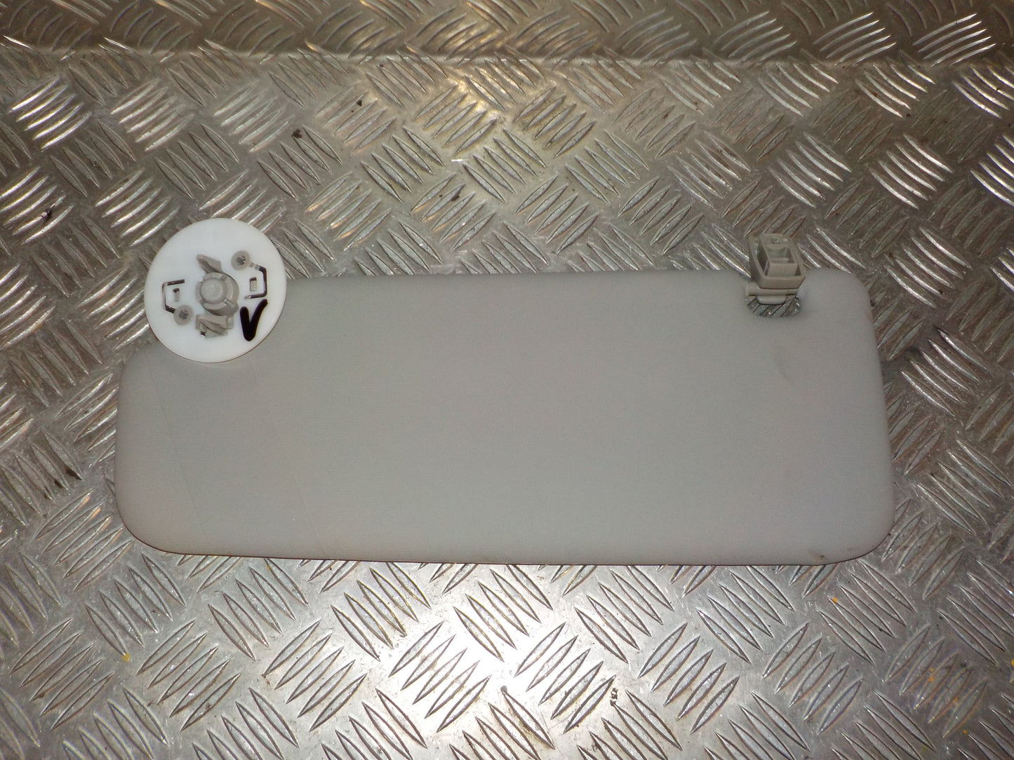 Opel Astra K Solskærm Med OEM Nr. 39046148 Fra Opel Ophugger