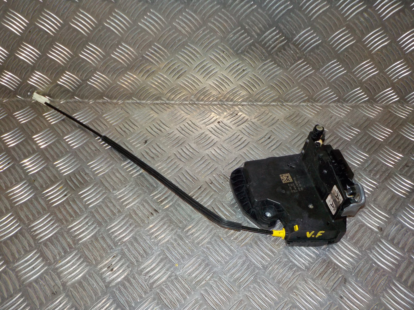 Opel Astra K Dørlås Med OEM Nr. 1359*536 Fra Opel Ophugger