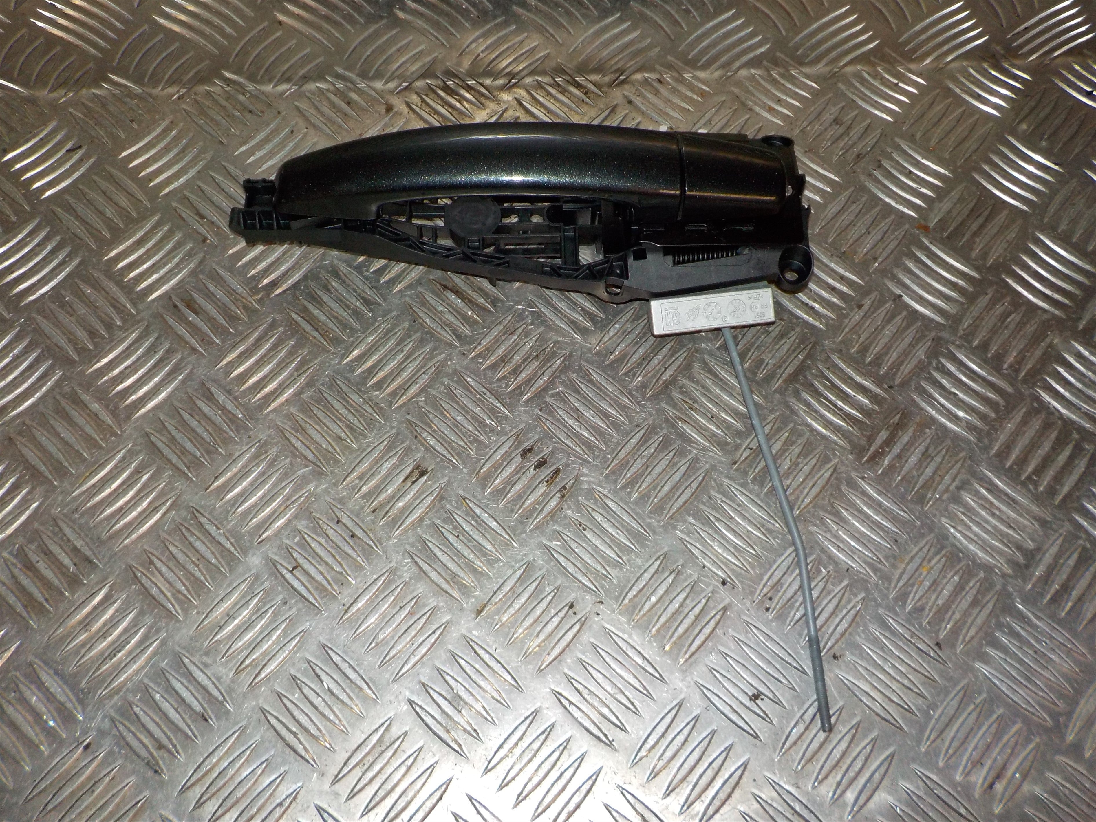 Opel Corsa E Håndtag Udvendig Med OEM Nr. 13438569 Fra Opel Ophugger