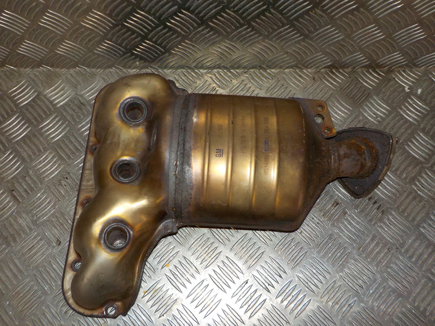 Opel Corsa E Katalysator Med OEM Nr. 25195105 Fra Opel Ophugger