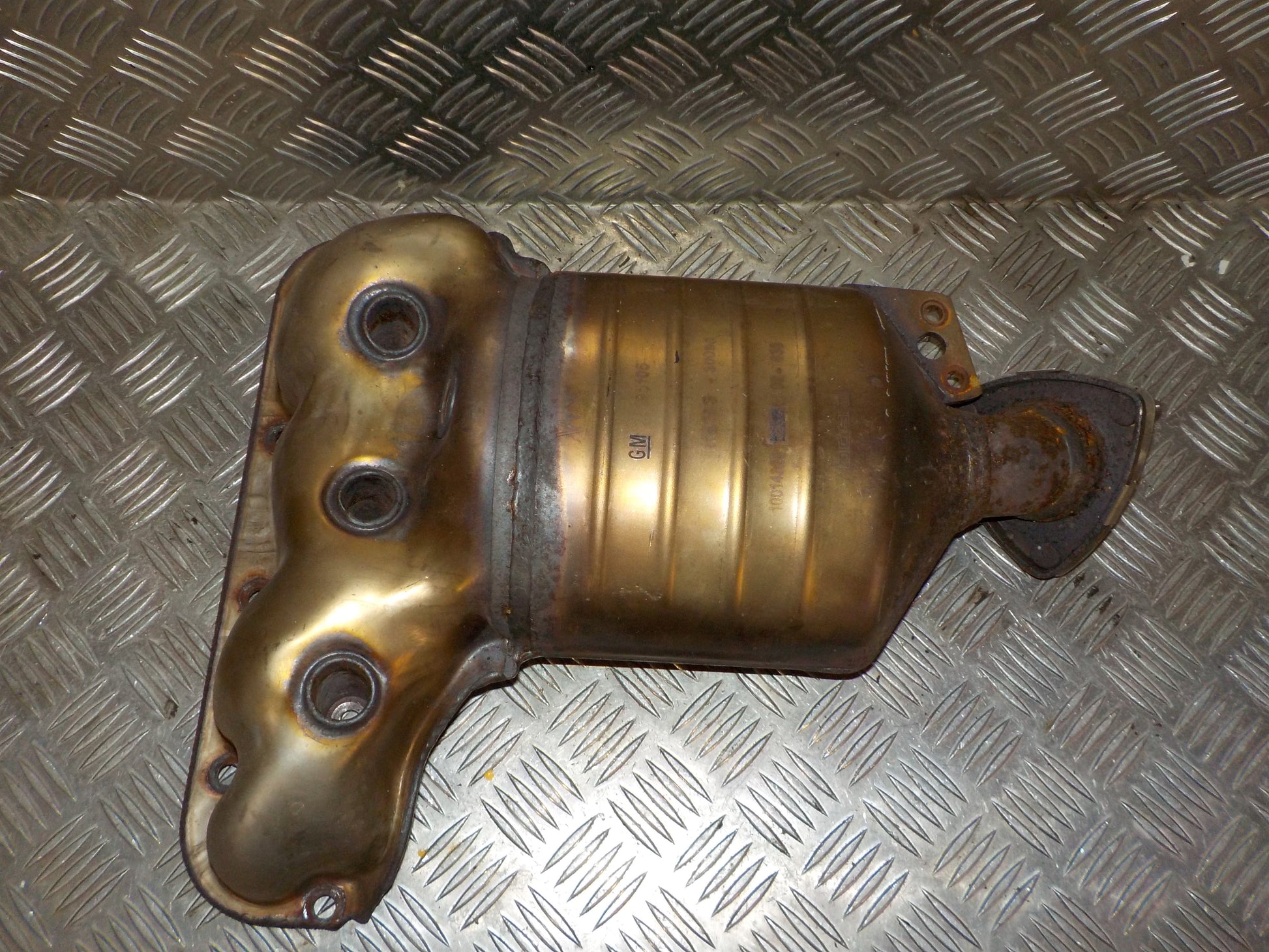 Opel Corsa E Katalysator Med OEM Nr. 25195105 Fra Opel Ophugger