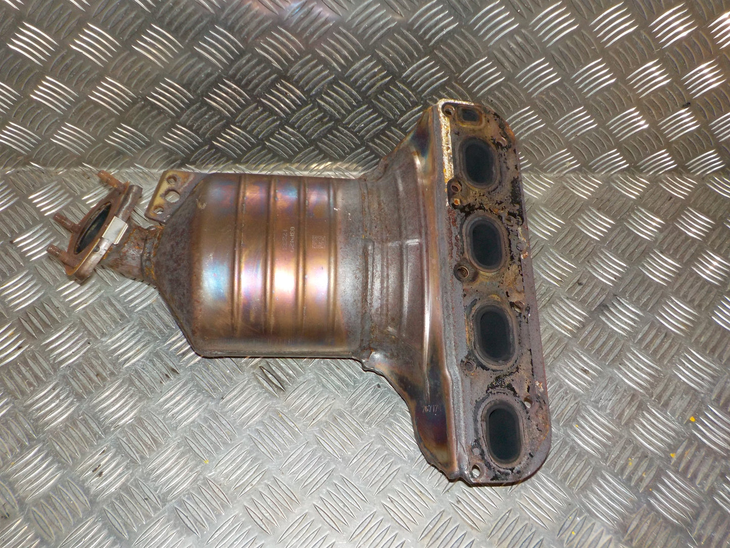 Opel Corsa E Katalysator Med OEM Nr. 25195105 Fra Opel Ophugger