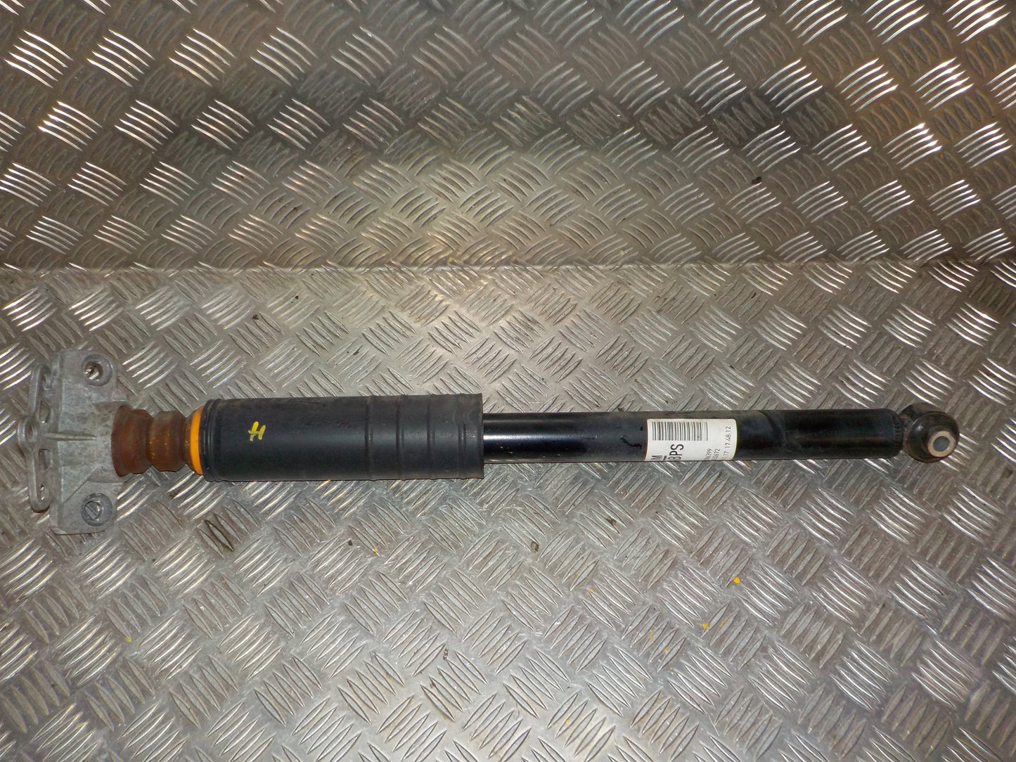 Opel Corsa E Støddæmper Bag Med OEM Nr. 13432671 Fra Opel Ophugger