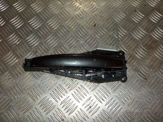 Opel Corsa E Håndtag Udvendig Med OEM Nr. 13490157 Fra Opel Ophugger