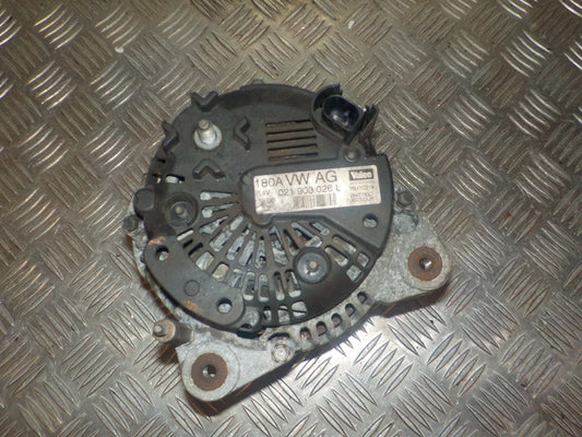 VW Passat 3C Generator Med OEM Nr. 021903026L Fra VW Ophugger