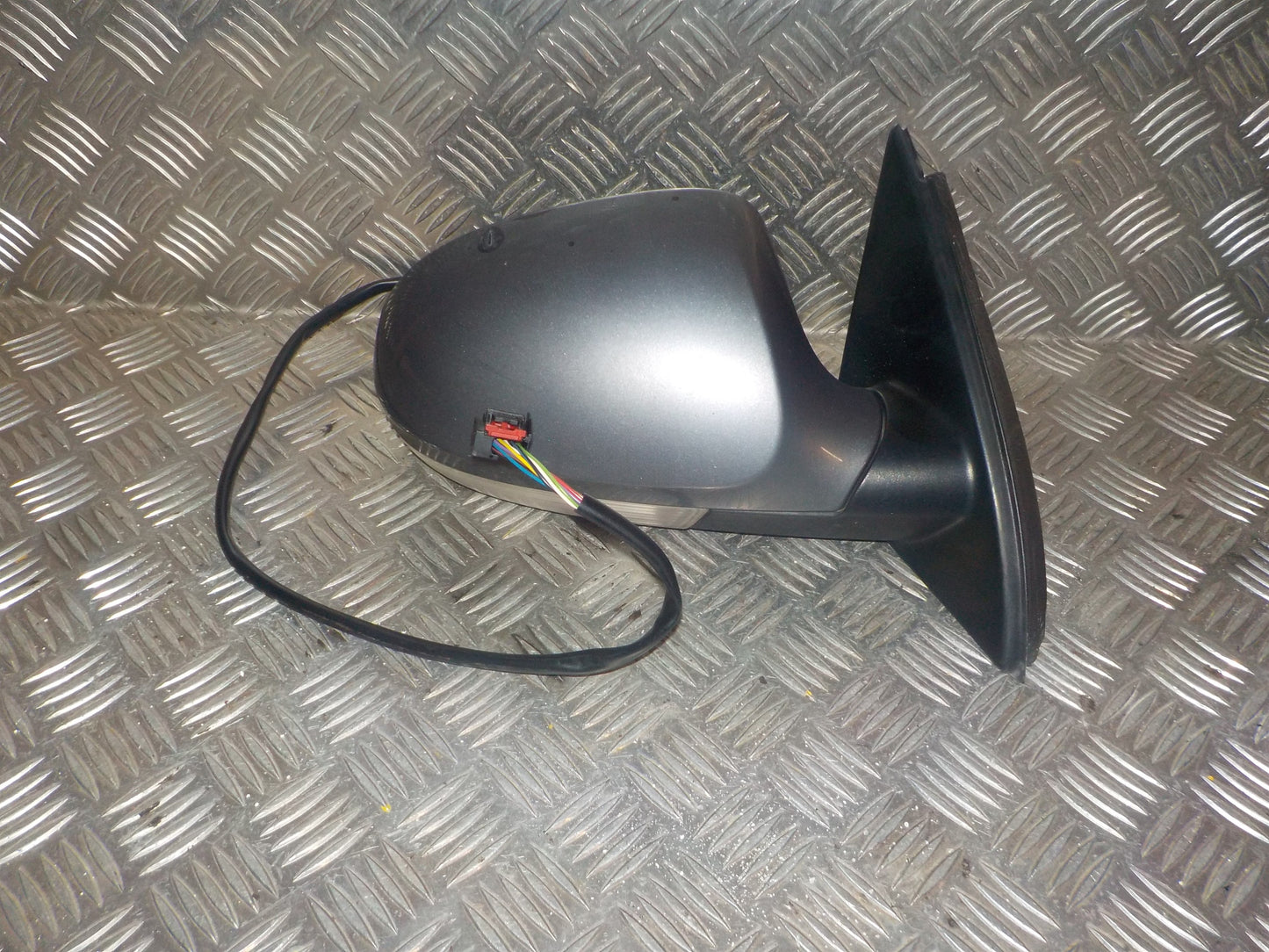 VW Passat 3C Sidespejl Med OEM Nr. 3C1857508CM Fra VW Ophugger