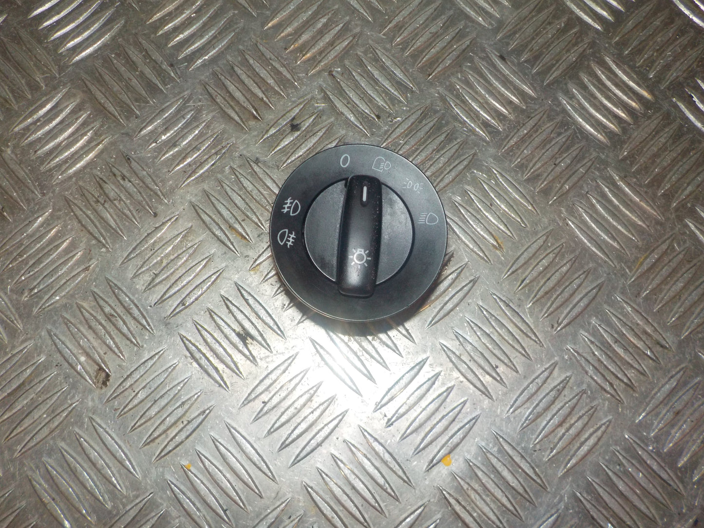 VW Passat 3C Kontakt Lys Med OEM Nr. 1K0941431N Fra VW Ophugger