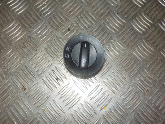 VW Passat 3C Kontakt Lys Med OEM Nr. 1K0941431N Fra VW Ophugger