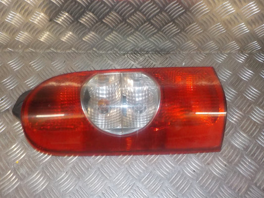 Opel Movano Baglygte Med OEM Nr. 8200171472 Fra Opel Ophugger