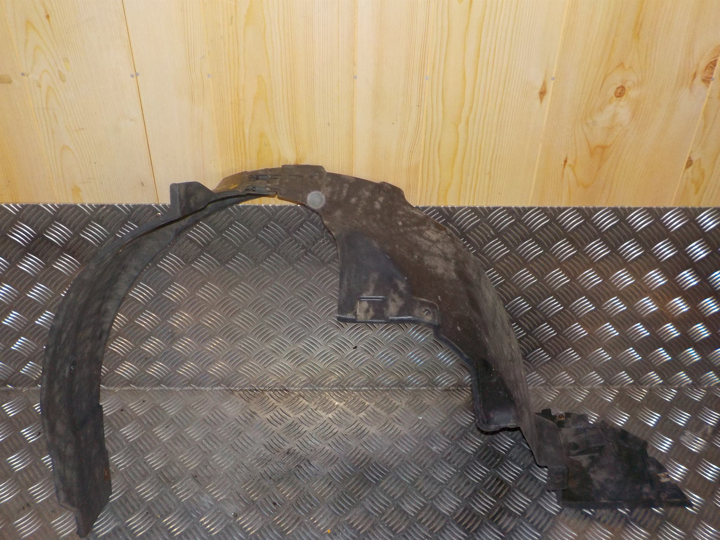 Opel Karl Inderskærm Med OEM Nr. 42702463 Fra Opel Ophugger