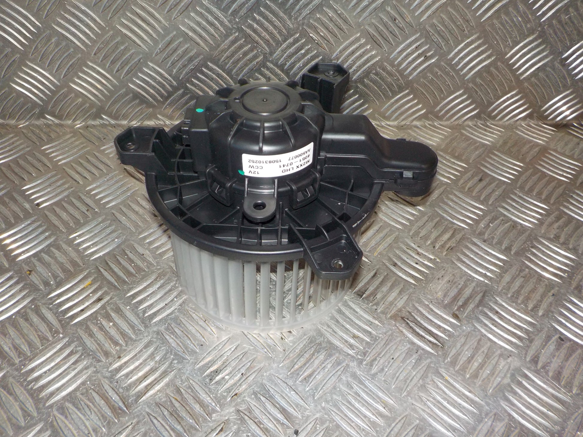 Opel Karl Varmeblæser Med OEM Nr. 40510741 Fra Opel Ophugger