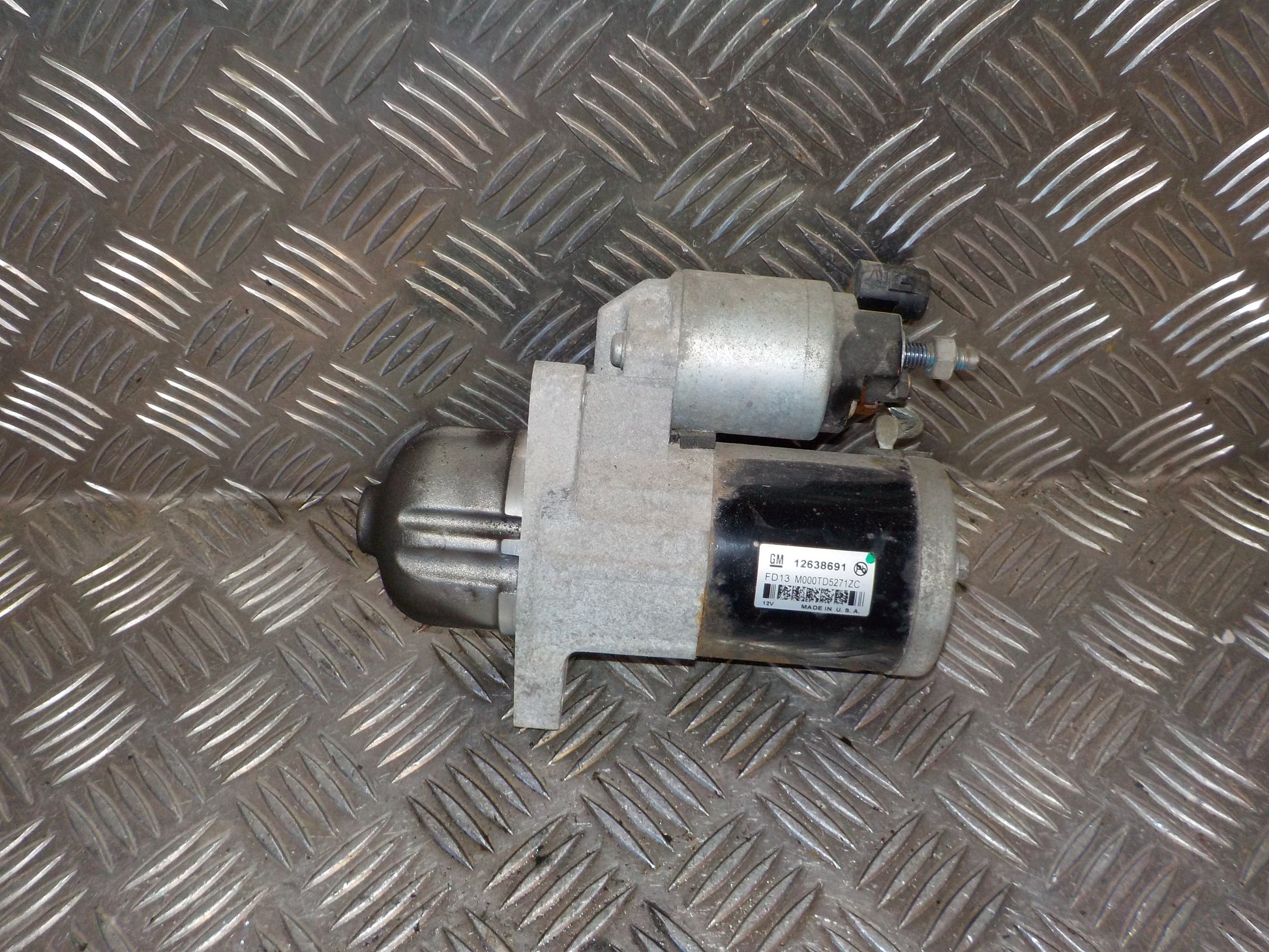Opel Karl Starter Med OEM Nr. 12638691 Fra Opel Ophugger