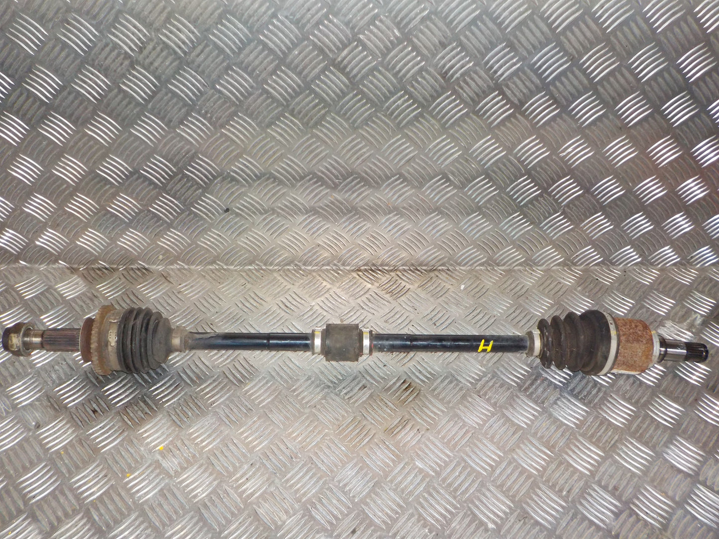 Opel Karl Trækaksel For H Med OEM Nr. 42697356 Fra Opel Ophugger