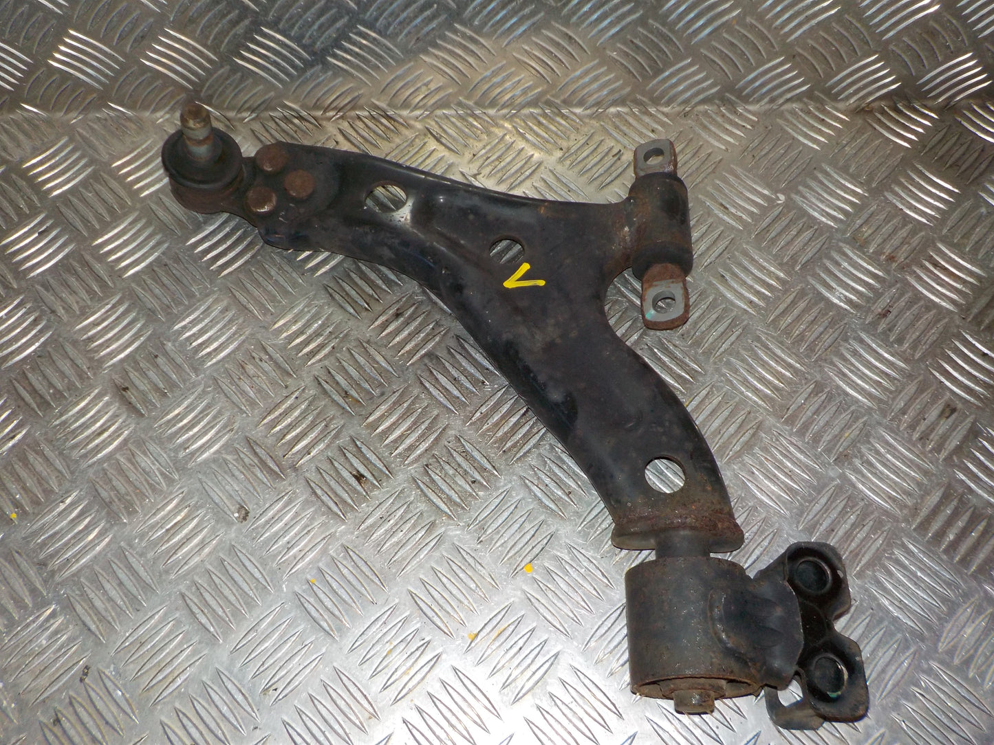 Opel Karl Bærearm F.N. V Med OEM Nr. 95368367 Fra Opel Ophugger