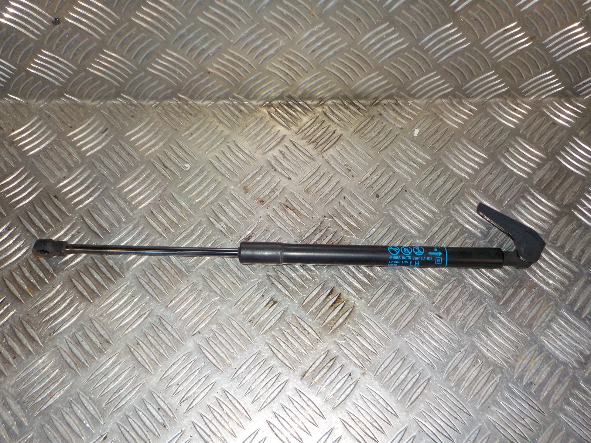 Opel Karl Bagklapsdæmper Med OEM Nr. 42400105 Fra Opel Ophugger