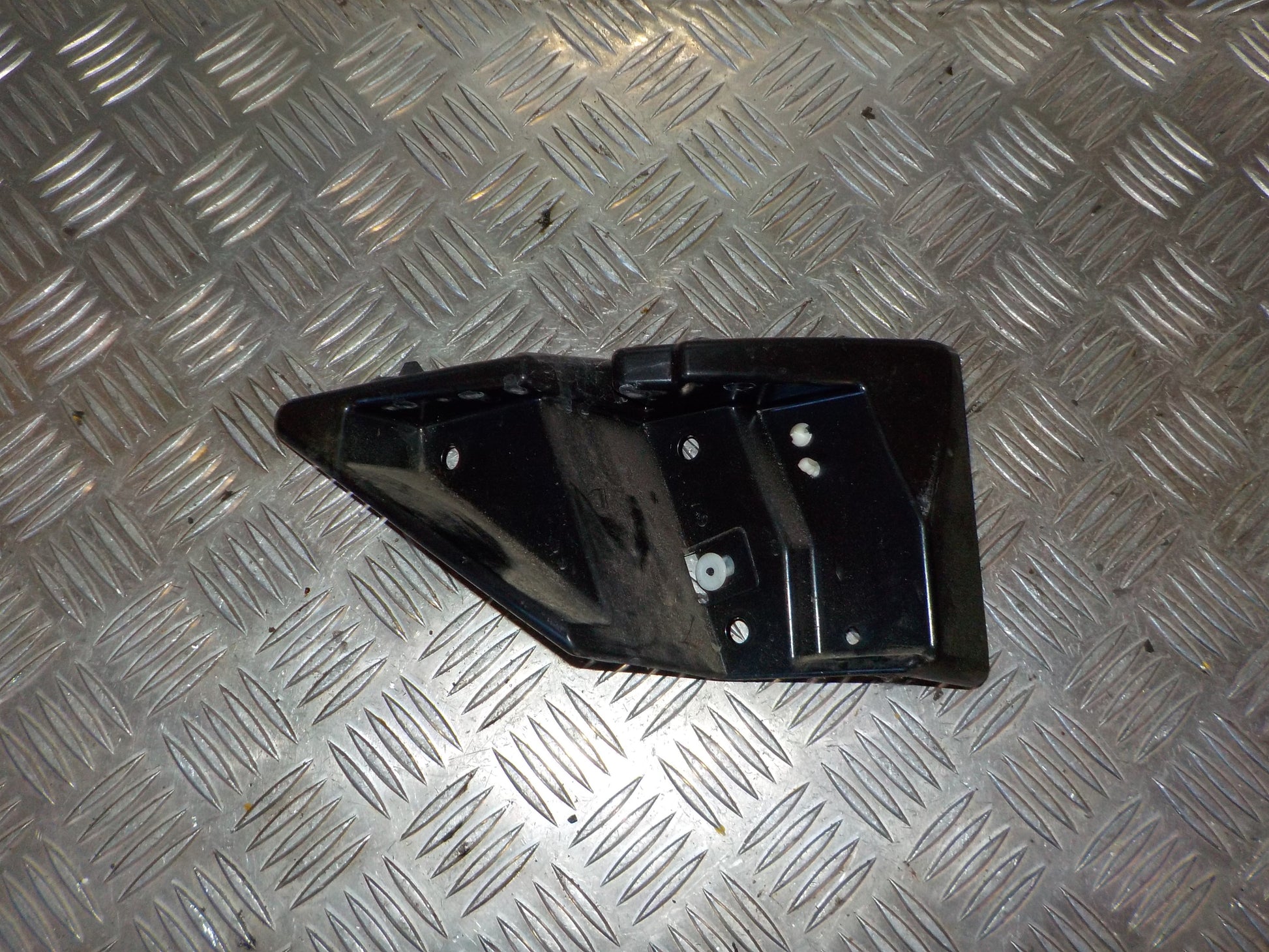 Ford S‑Max 2 Bagkofanger Rå Med OEM Nr. EM2B17D949A Fra Ford Ophugger