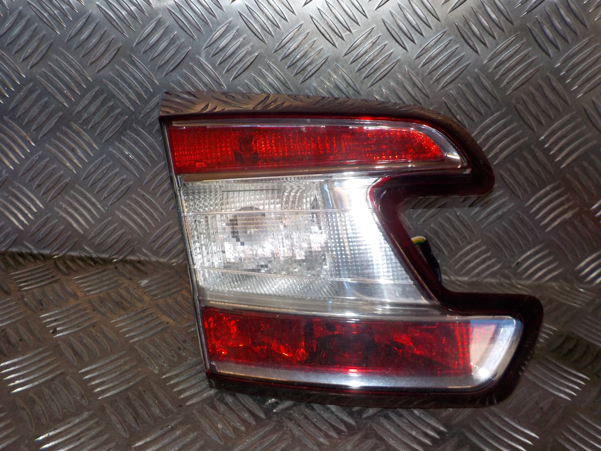 Renault Megane 3 Baglygte Med OEM Nr. 265550028R Fra Renault Ophugger