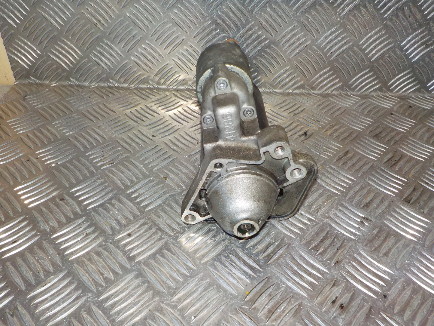 Renault Megane 3 Starter Med OEM Nr. 233006124R Fra Renault Ophugger