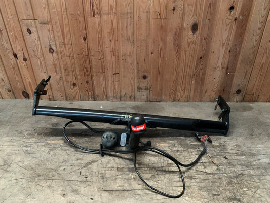 Skoda Felicia Anhængertræk, Fastmont Med OEM Nr. Ophugger Fra Skoda Ophugger