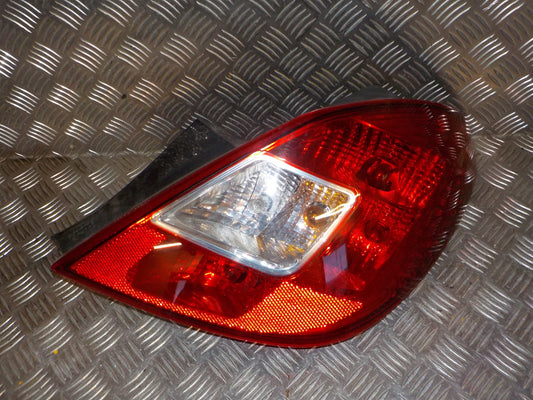 Opel Corsa D Baglygte Med OEM Nr. 13188046 Fra Opel Ophugger