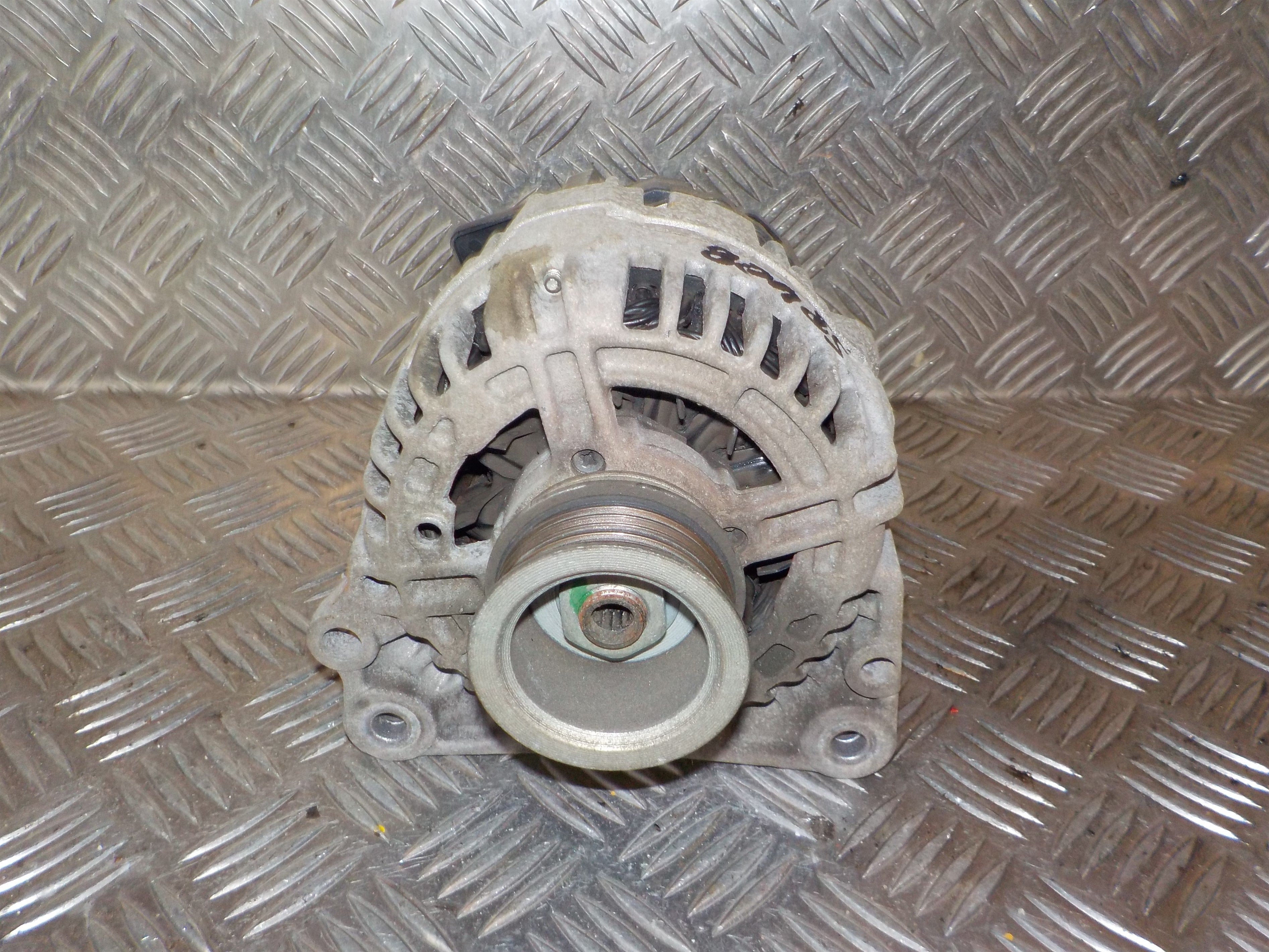 Skoda Octavia Generator Med OEM Nr. 0124325002 Fra Skoda Ophugger
