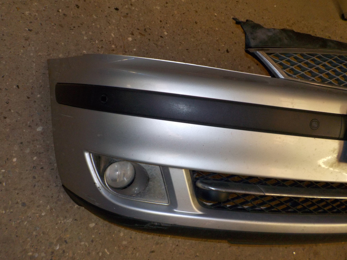 Ford Galaxy Forkofanger Med OEM Nr. 1324223 Fra Ford Ophugger