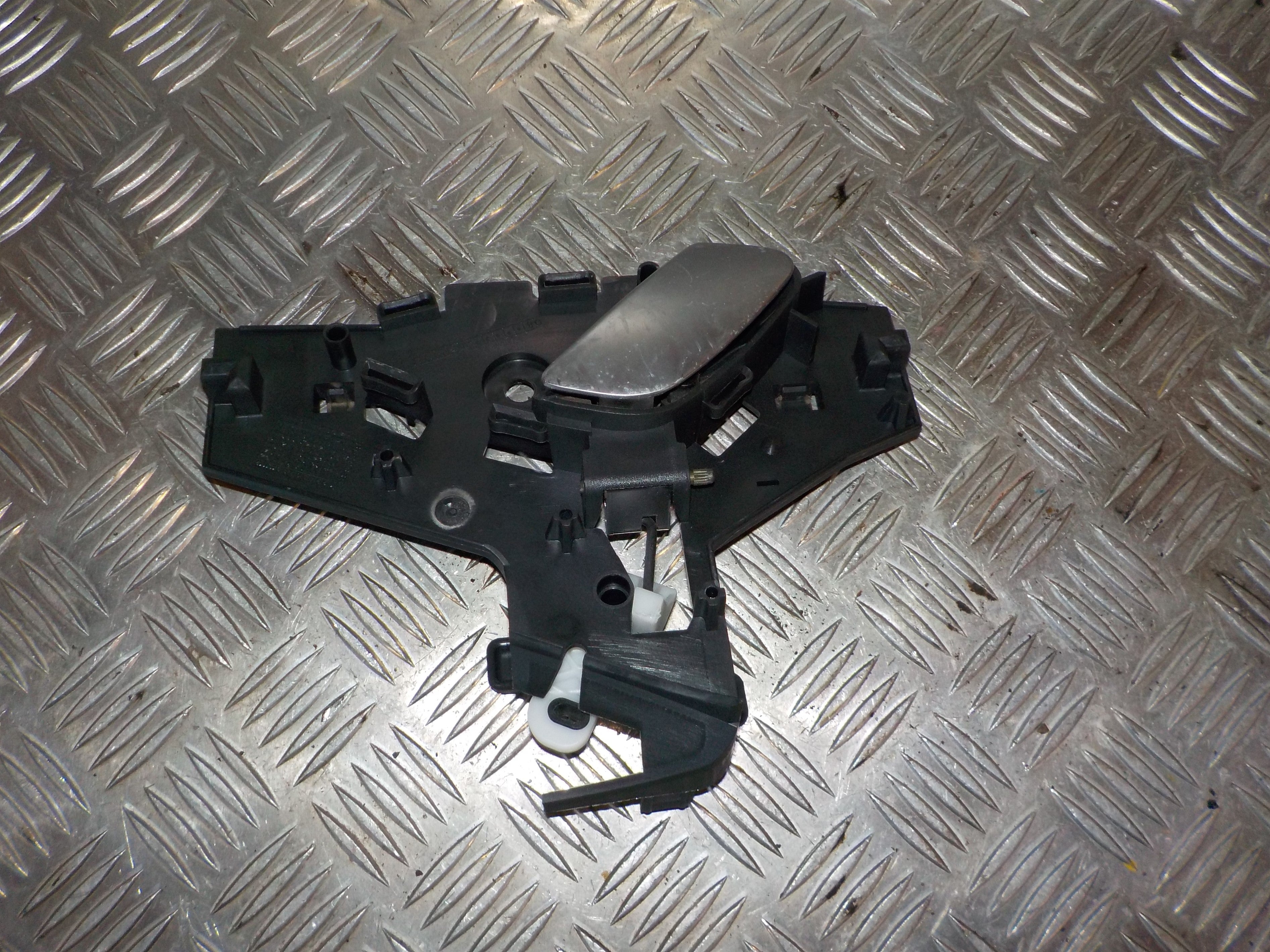 Citroen C5 Håndtag Indvendig Med OEM Nr. 9649218477 Fra Citroen Ophugger