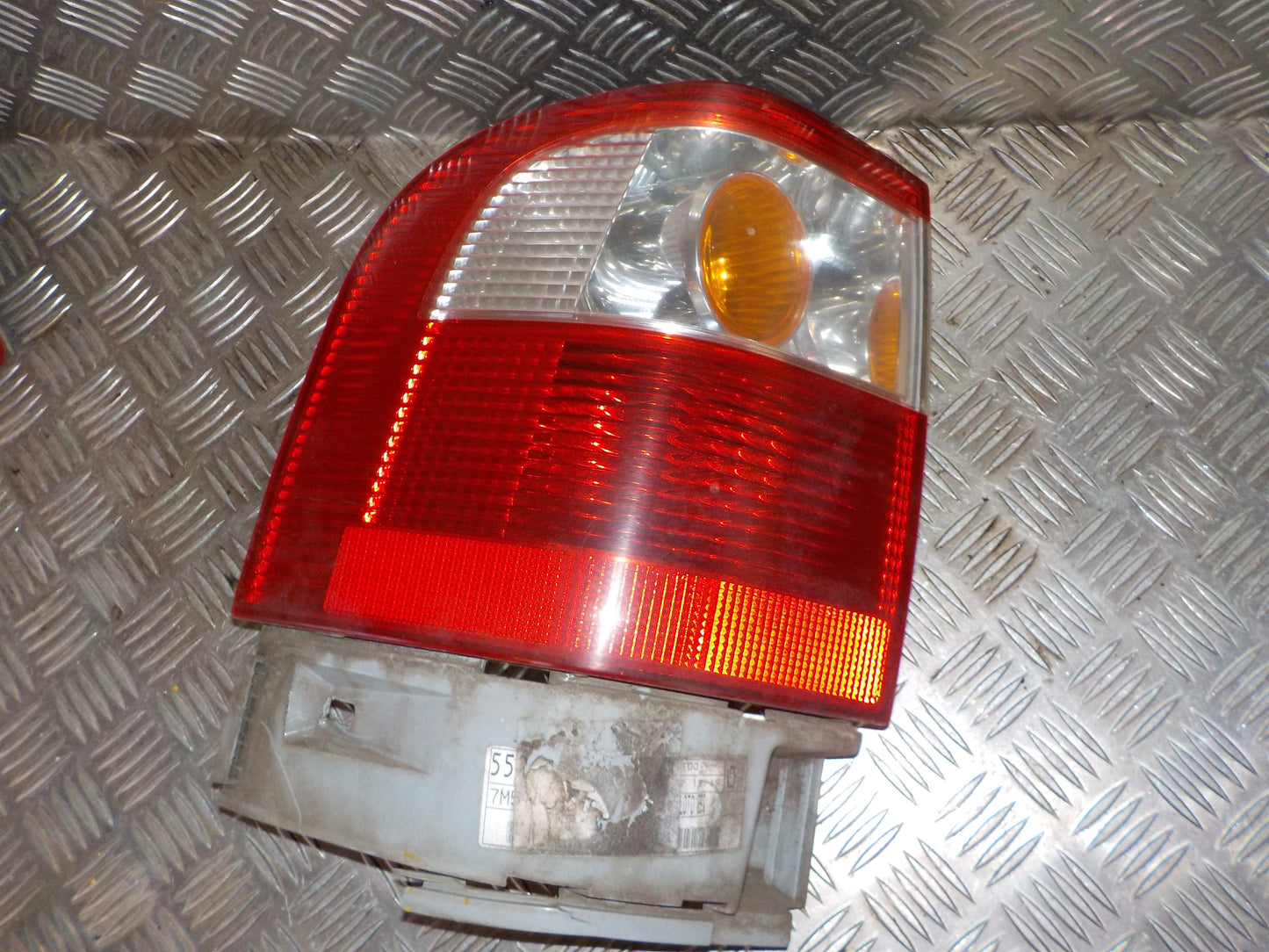 Ford Galaxy Baglygte Med OEM Nr. 964463 Fra Ford Ophugger