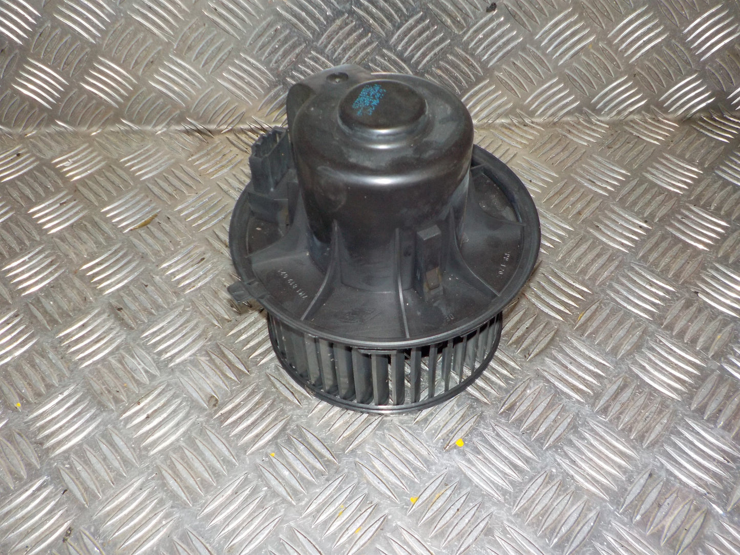 Ford Galaxy Varmeblæser Med OEM Nr. 7M1819021 Fra Ford Ophugger